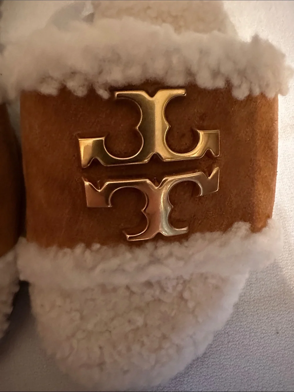 Tory Burch Everly Slide-Natural Chestnut Suede/Shearling Slide with Gold Logo